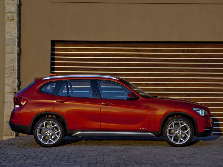  BMW X1 xDrive20i xLine (E84) 2012 года  (ZA) (фото 14 из 17)